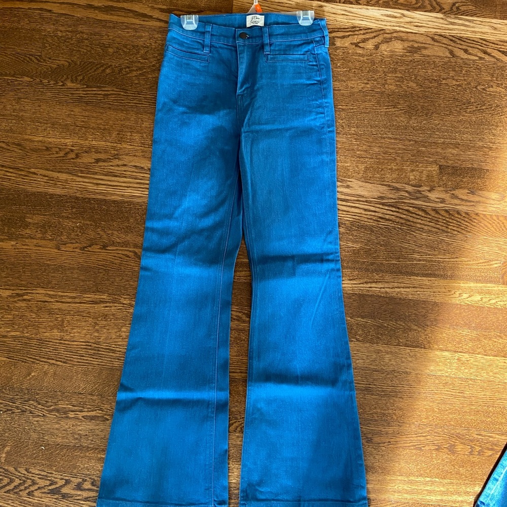 Stunning bell bottom style jeans from Madewell.